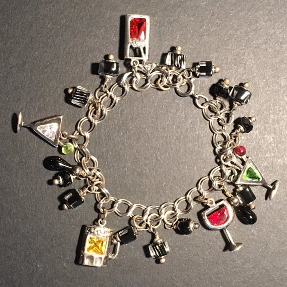 Jewelry - 🍸Silver charm bracelet - cocktails